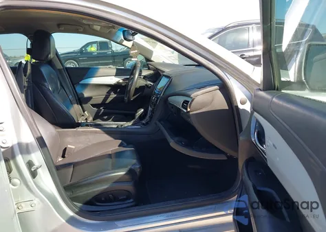 2013 Cadillac Ats Luxury z USA, uszkodzony, nr VIN 1G6AB5R33D0137550